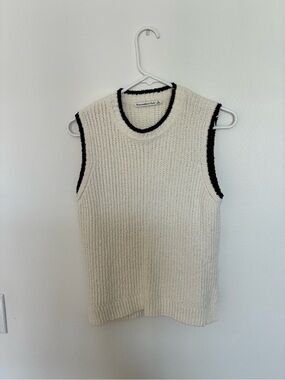 Abercrombie & Fitch Cream Knit Crewneck Vest with Black Trim